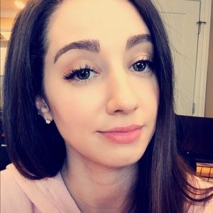 Meet your Posher, Lorraine